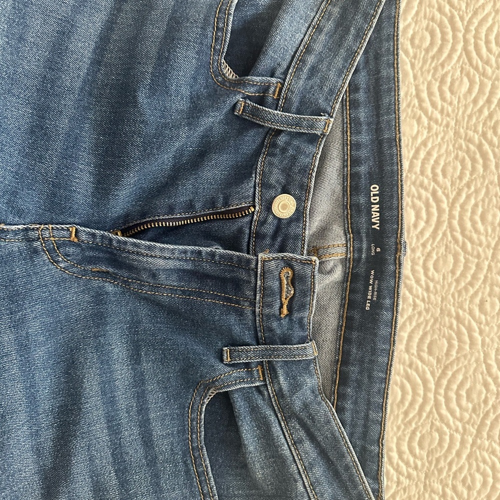 EUC Old Navy Wow Wide Leg Jeans in Deep Blue Size 4 Tall - Picture 3 of 3